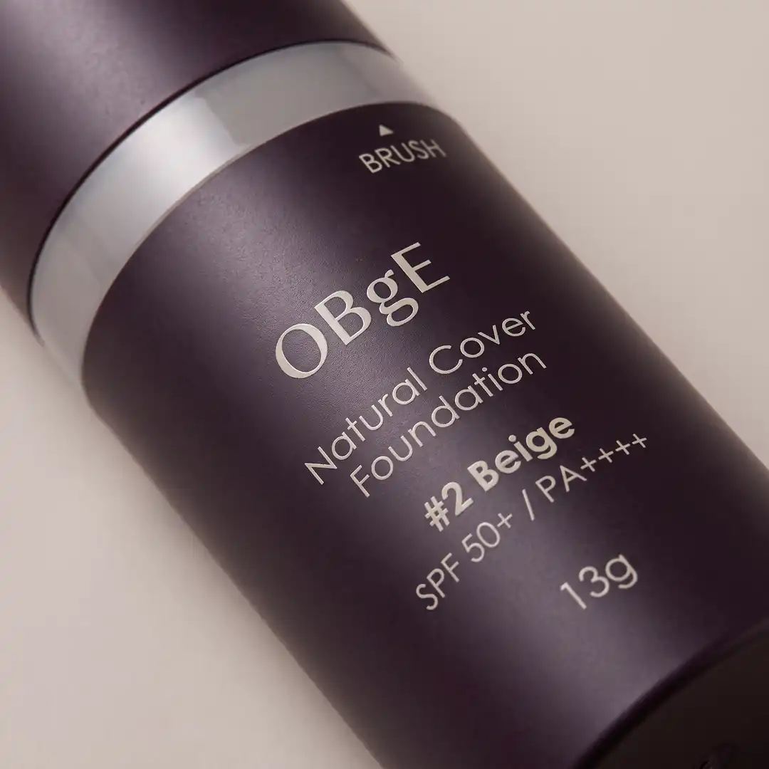 OBgE Natural Cover Foundation — Yatıştıran bakım esansı