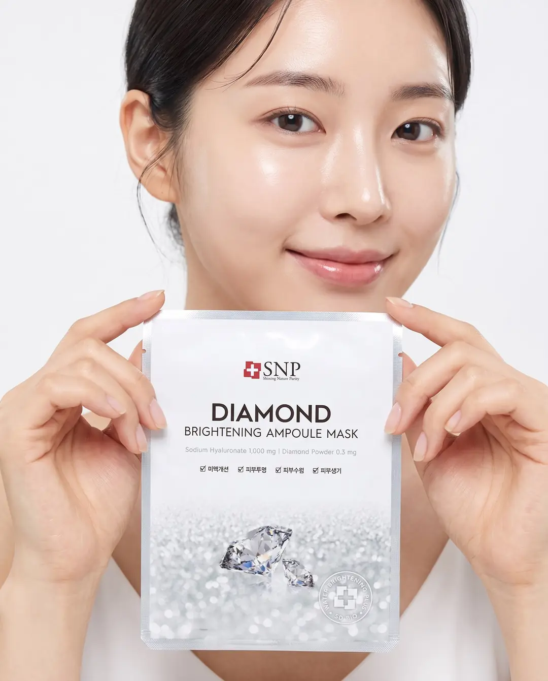 SNP Diamond Water Brightening Ampoule Mask 10 pcs — Rahatlatıcı maske molası