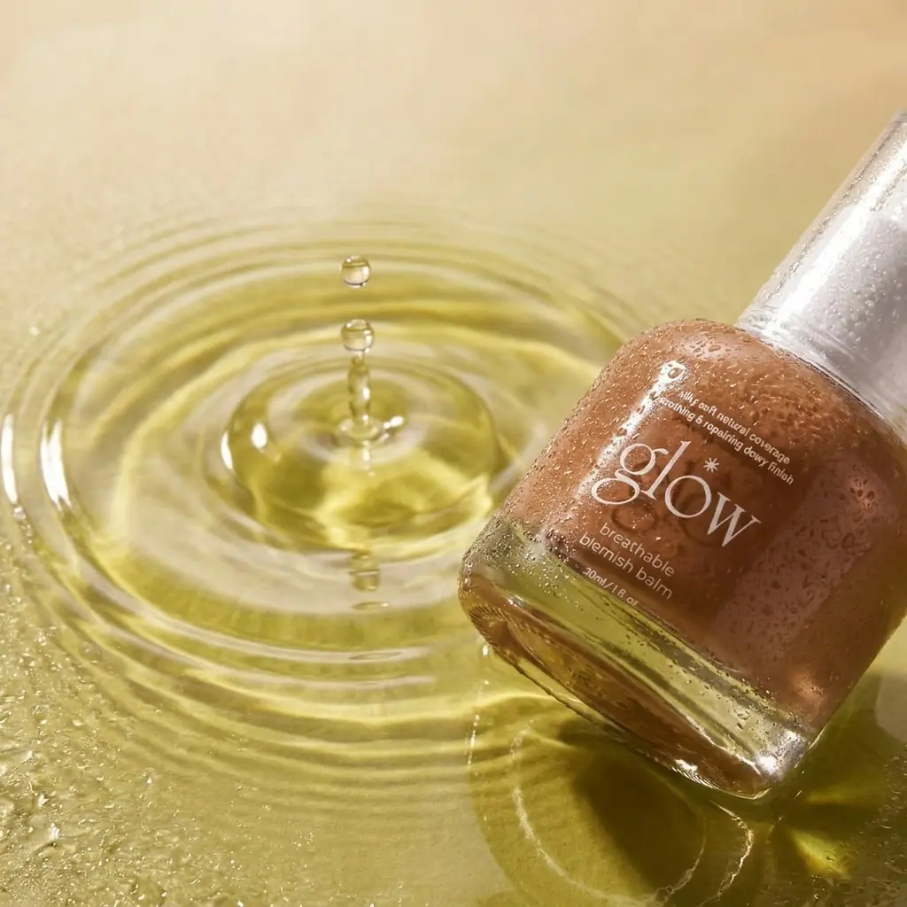 glow Breathable Blemish Balm 30ml — Yeşil çay yaprağı suyu