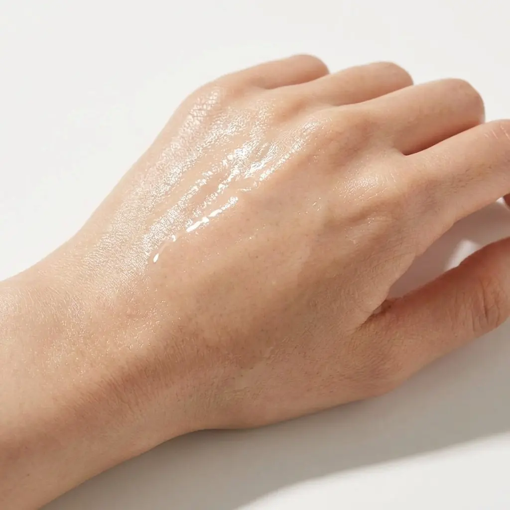 ISNTREE Hyaluronic Acid Water Essence 50ml — Yapışkan Olmayan Ferah Doku