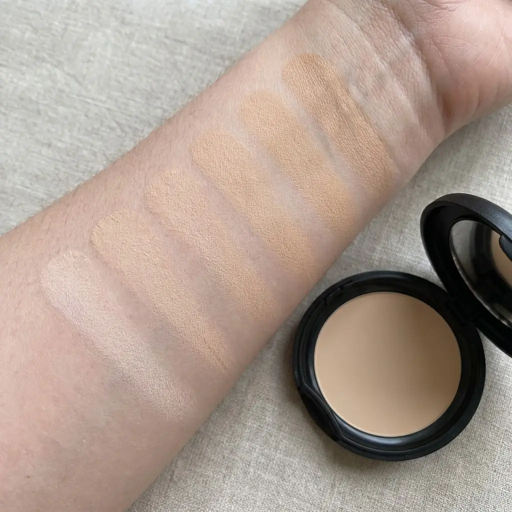 ABOUT TONE Blur Powder Pact — Nötr cool ton
