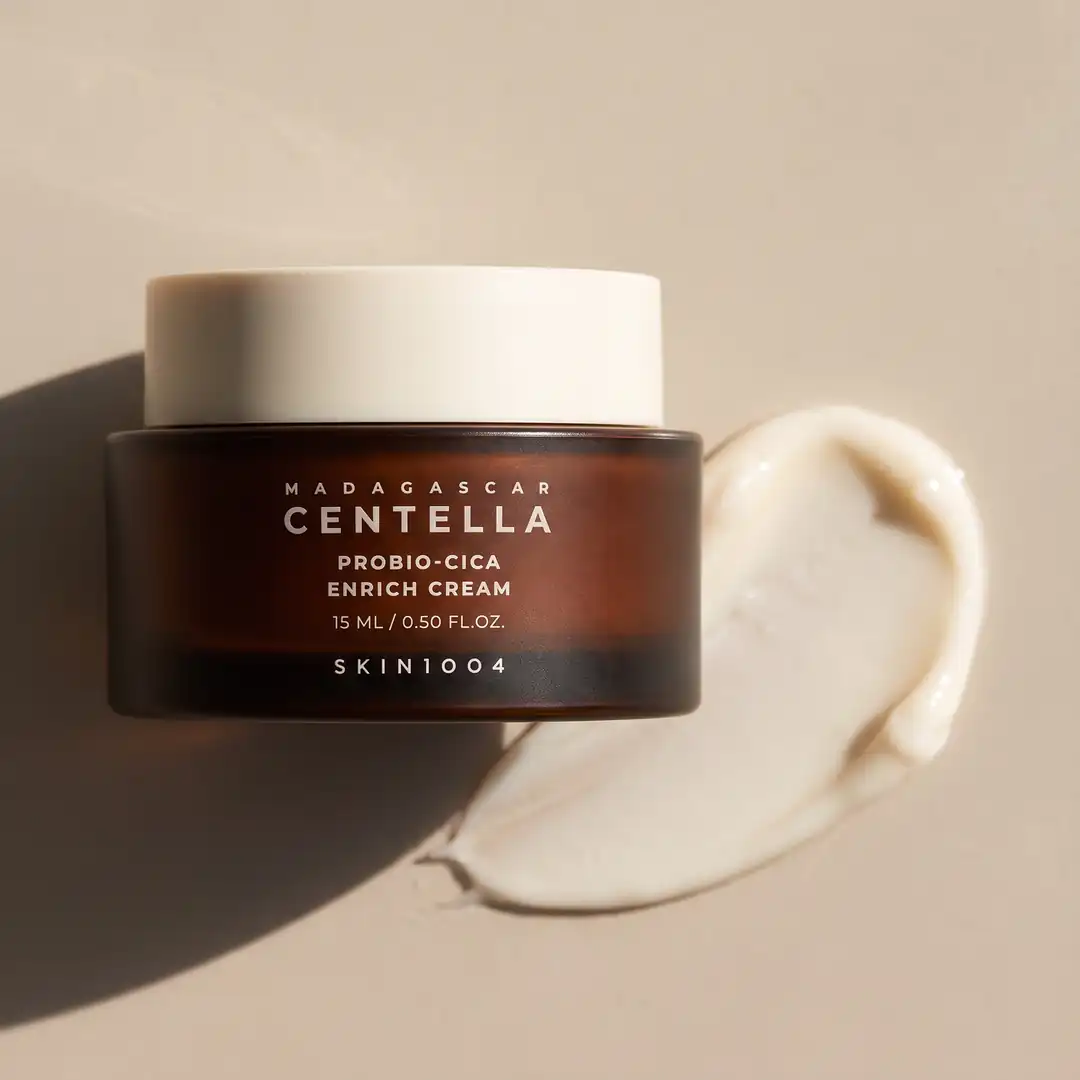 SKIN1004 Madagascar Centella Probio-Cica Enrich Cream 15ml — Zengin krem dokusu